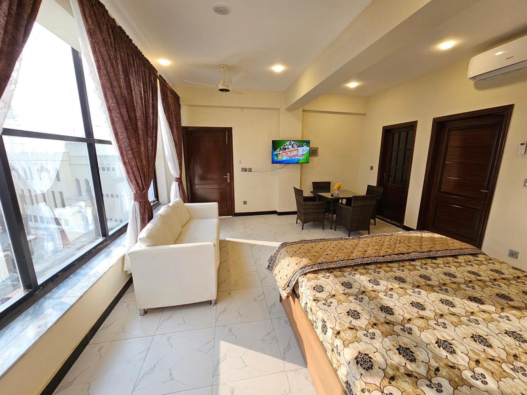 Motorway Majesty Suites Islamabad - Near Islamabad International Airport And Motorway Экстерьер фото