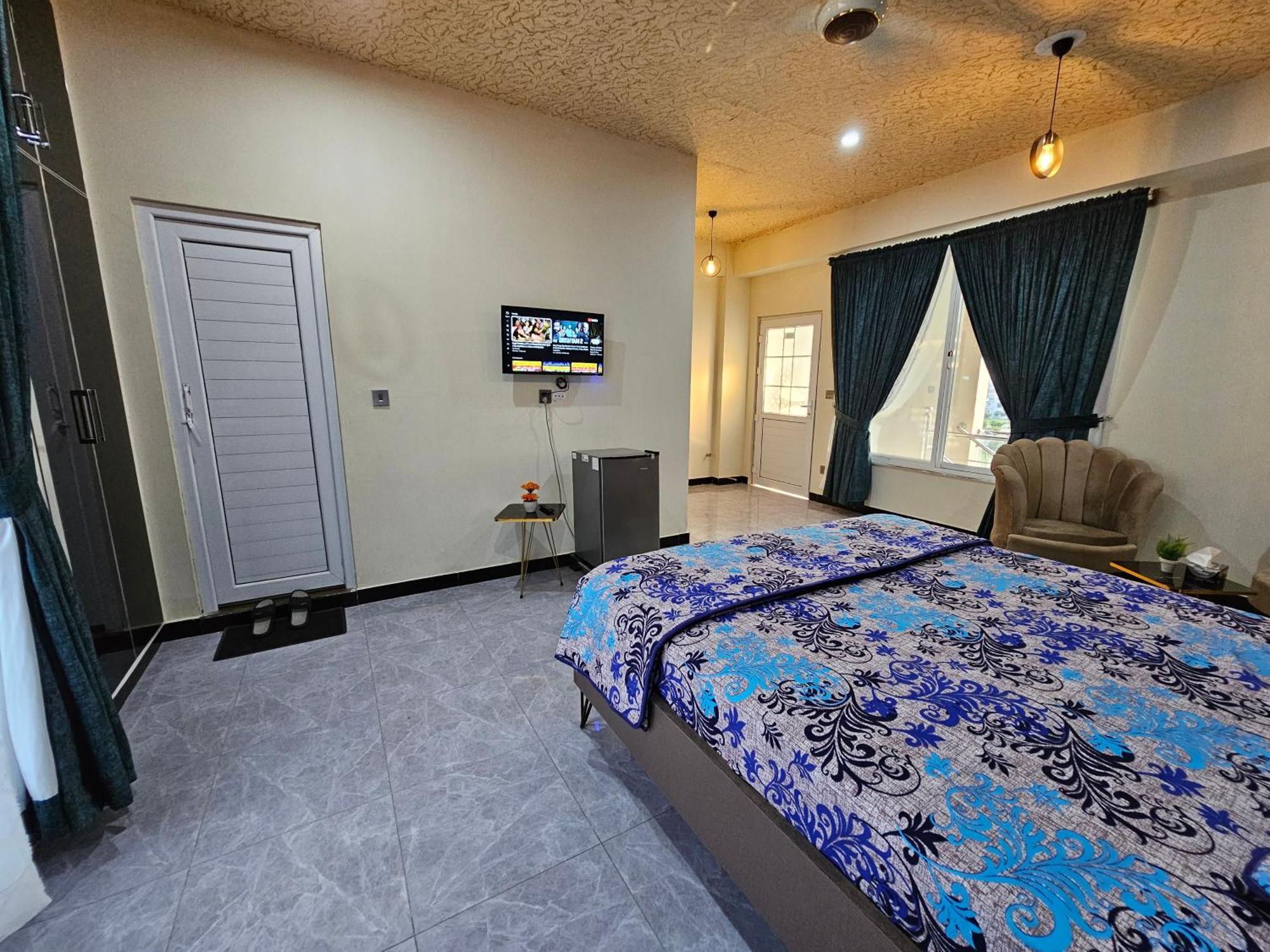 Motorway Majesty Suites Islamabad - Near Islamabad International Airport And Motorway Номер фото