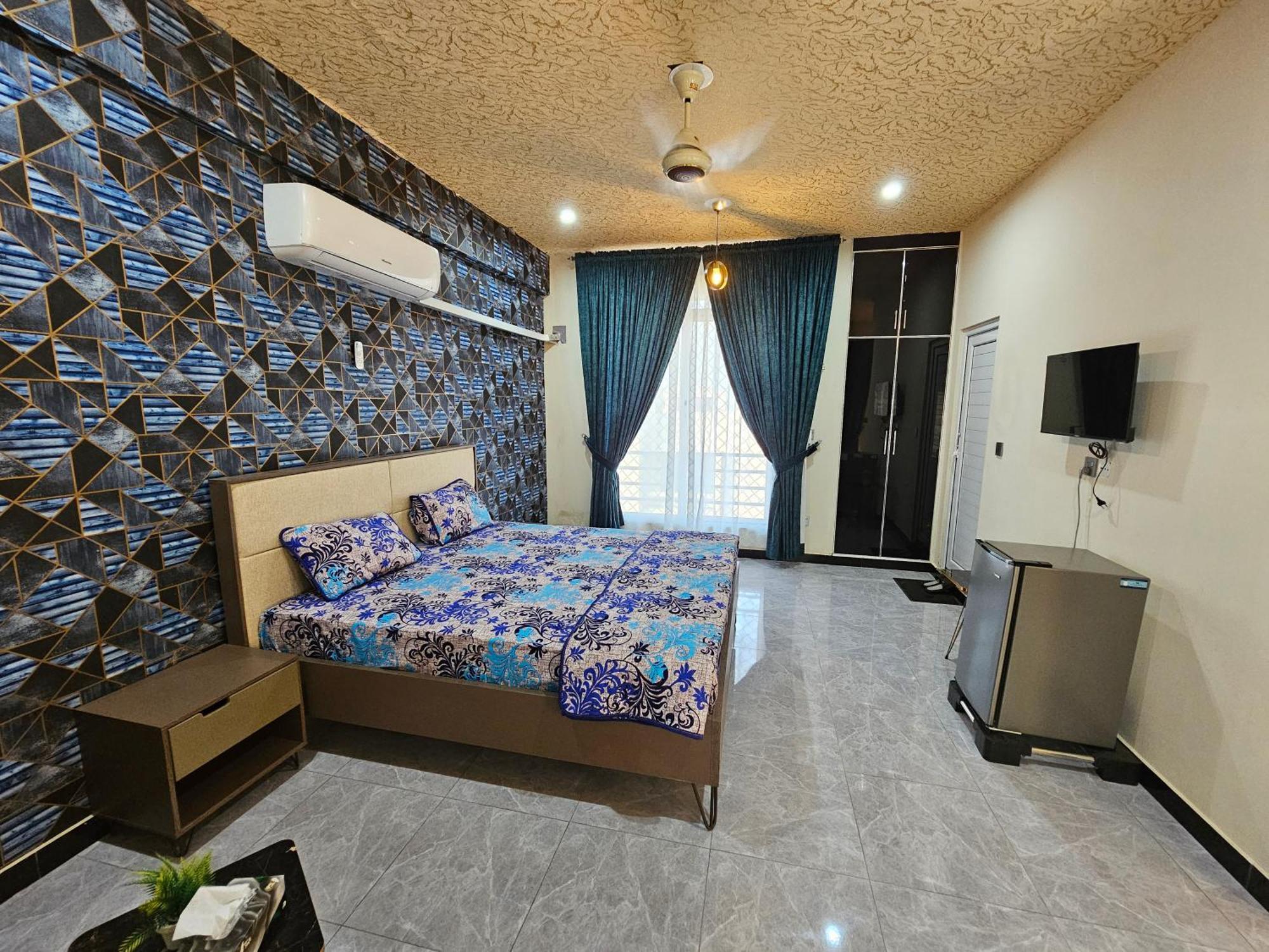 Motorway Majesty Suites Islamabad - Near Islamabad International Airport And Motorway Номер фото